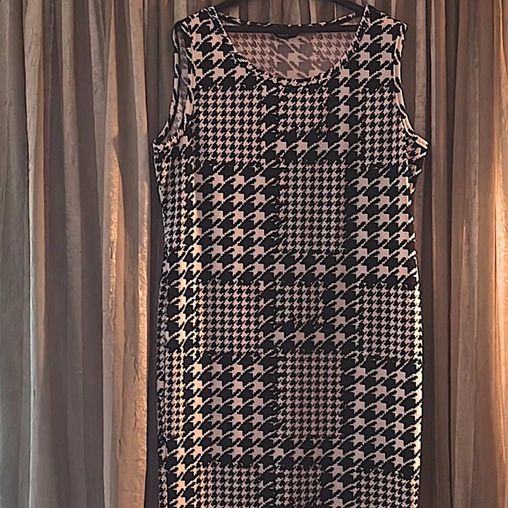 SOLD SHEIN Sleeveless Retro Black & White Houndstooth Dress